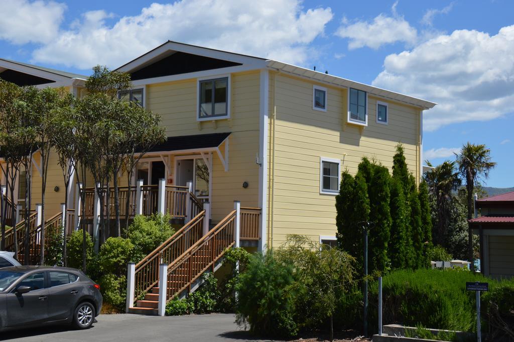 Bruce Waterfront Apartments Akaroa Dış mekan fotoğraf